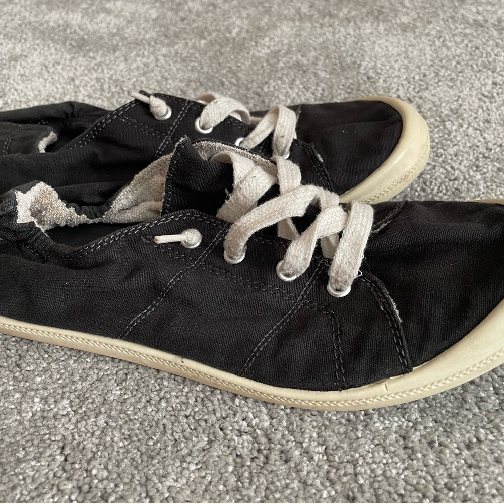 Torrid Riley Ruched wide sneaker - Picture 7 of 7